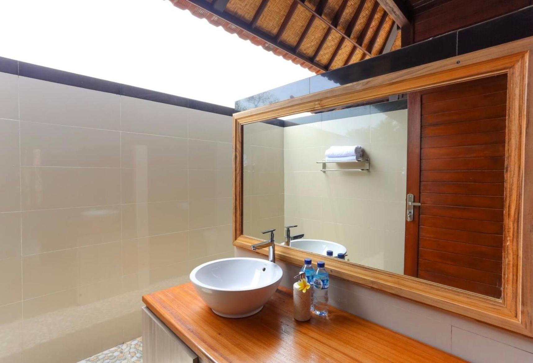Island Cabanas Formerly Taman Sari Villa レンボンガン島 エクステリア 写真